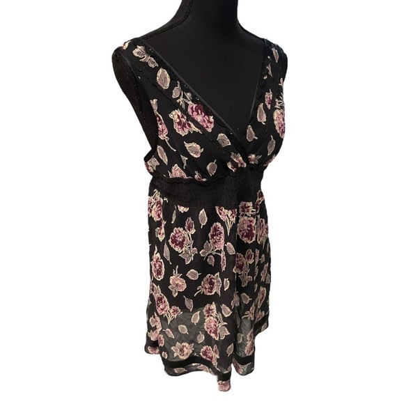 Victoria's Secret Angels Lace Floral Swiss Dot Nightie Small - Picture 3 of 8
